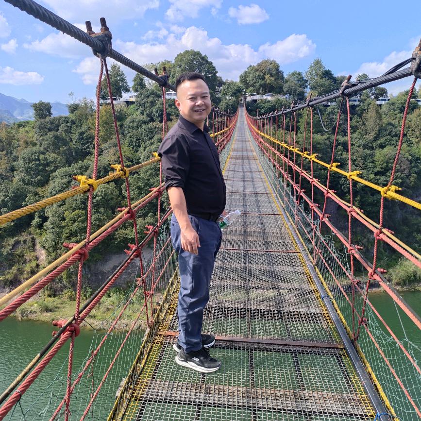 沈不及（军哥）