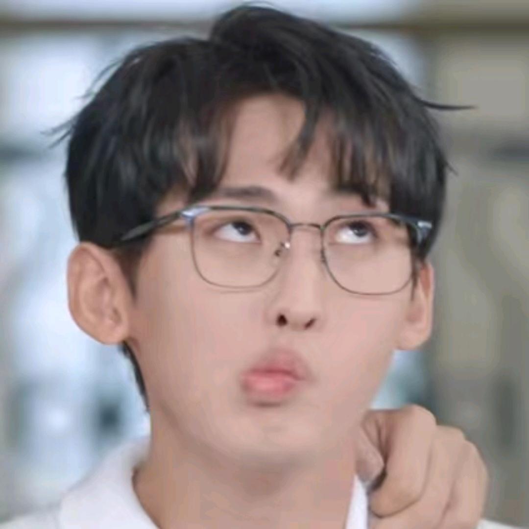 小金鱼不是鱼🫧