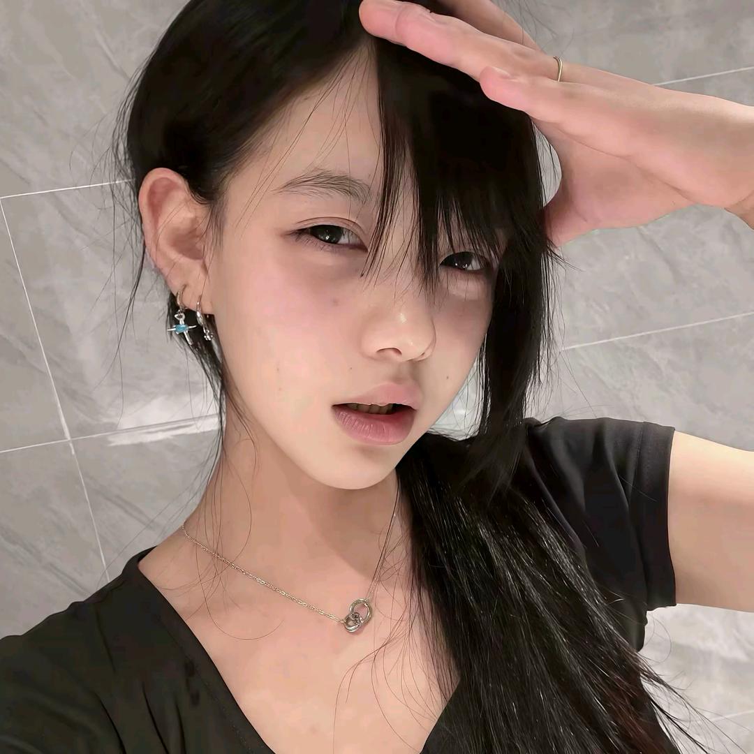 崭阴天.