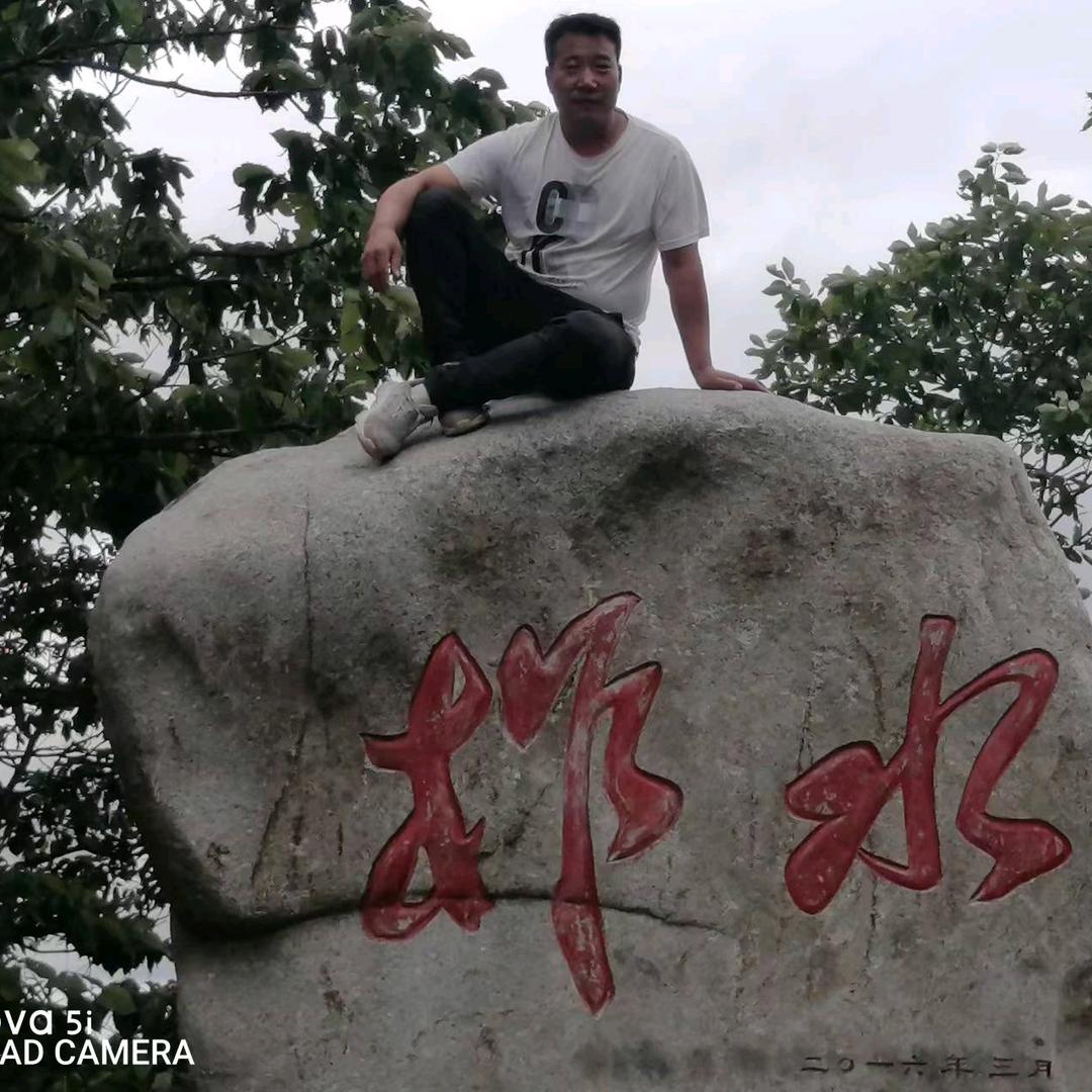 🚩杯中烈酒⚜🌹敬余生