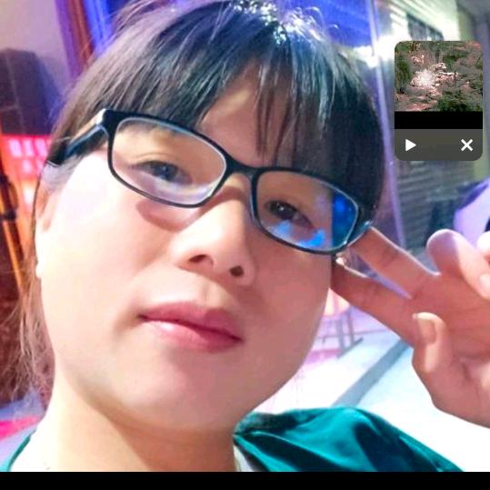 青山绿水通红