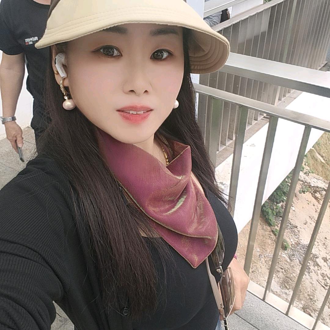 林姐爱唱歌🎶 🎤 🎤