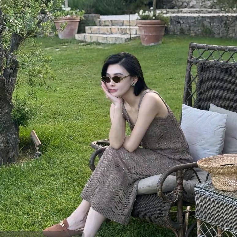 袁艺灵—品质穿搭