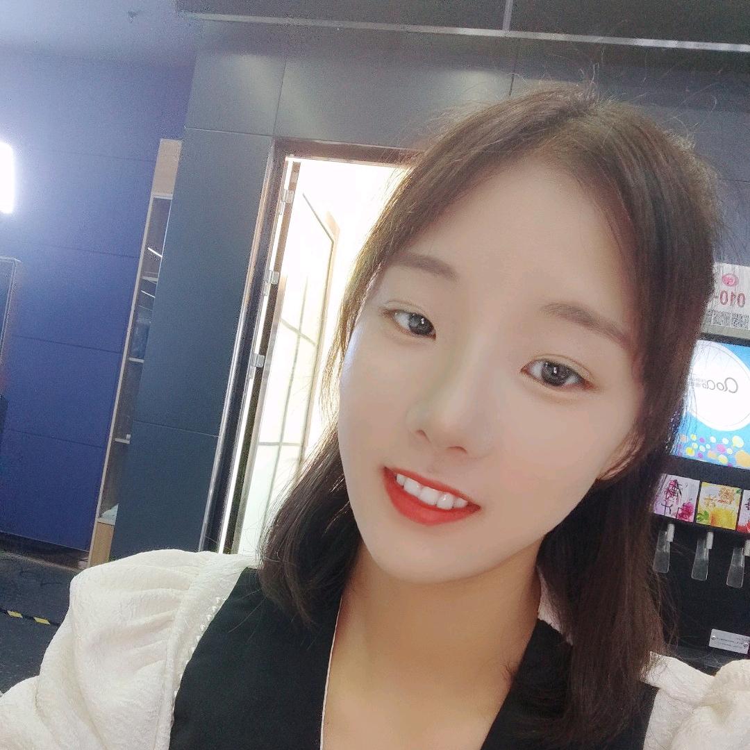 七色花小小莉姓唐