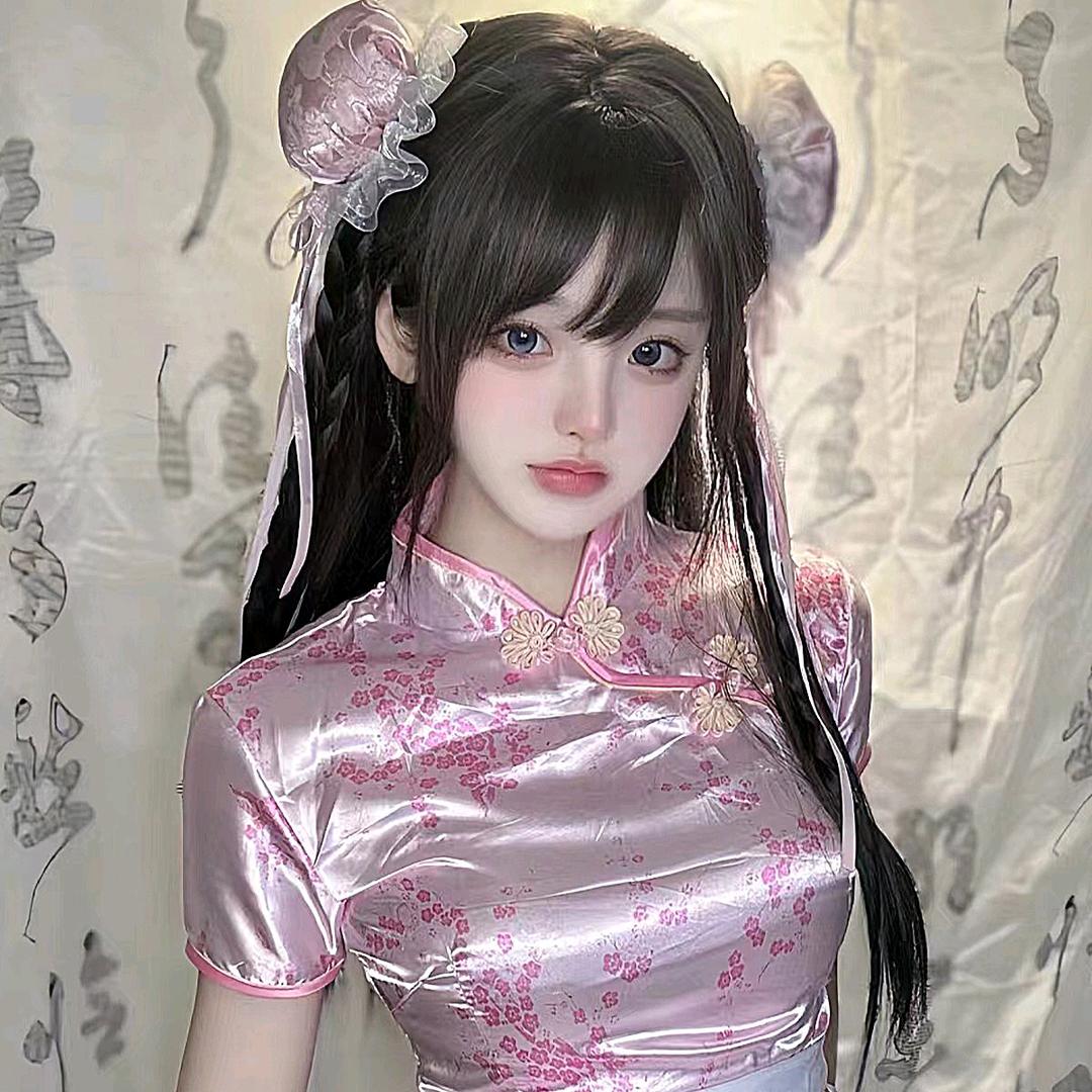 一只小猫