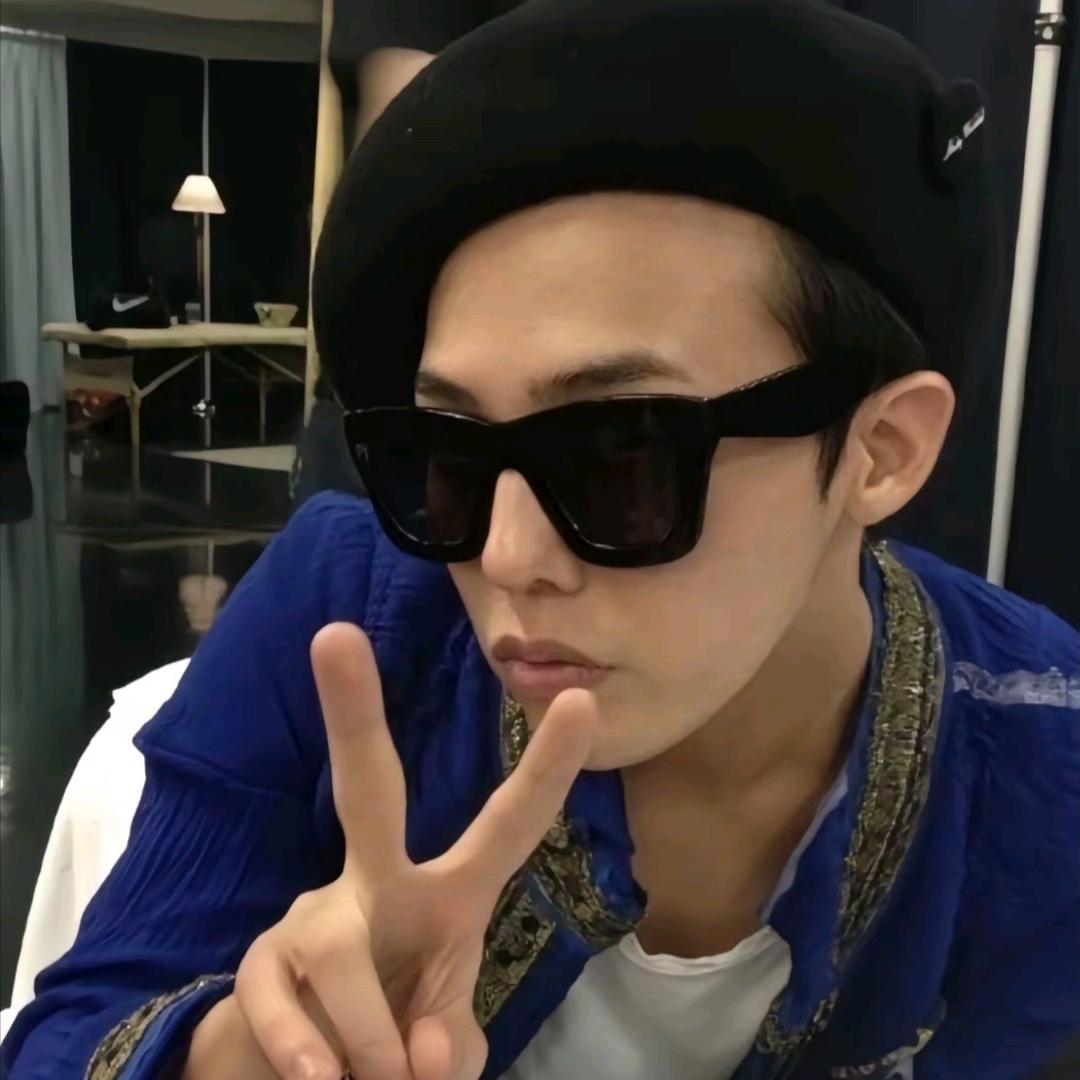 画画的boy