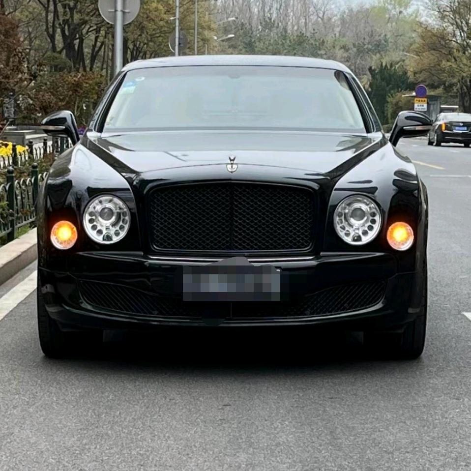 海风轻轻的吹过我的长发