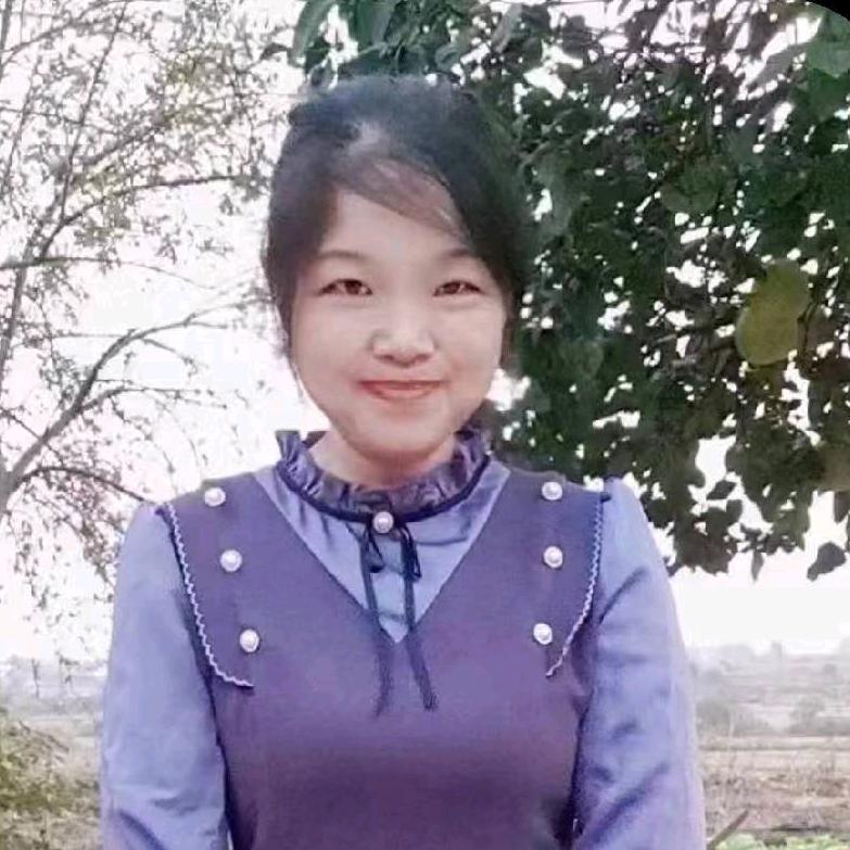霞玲