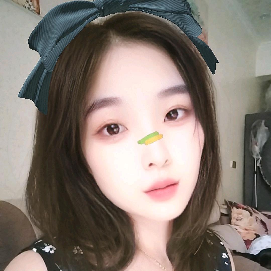 🌸 文 文 🌸