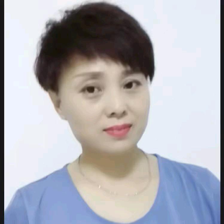 栗栗穿搭