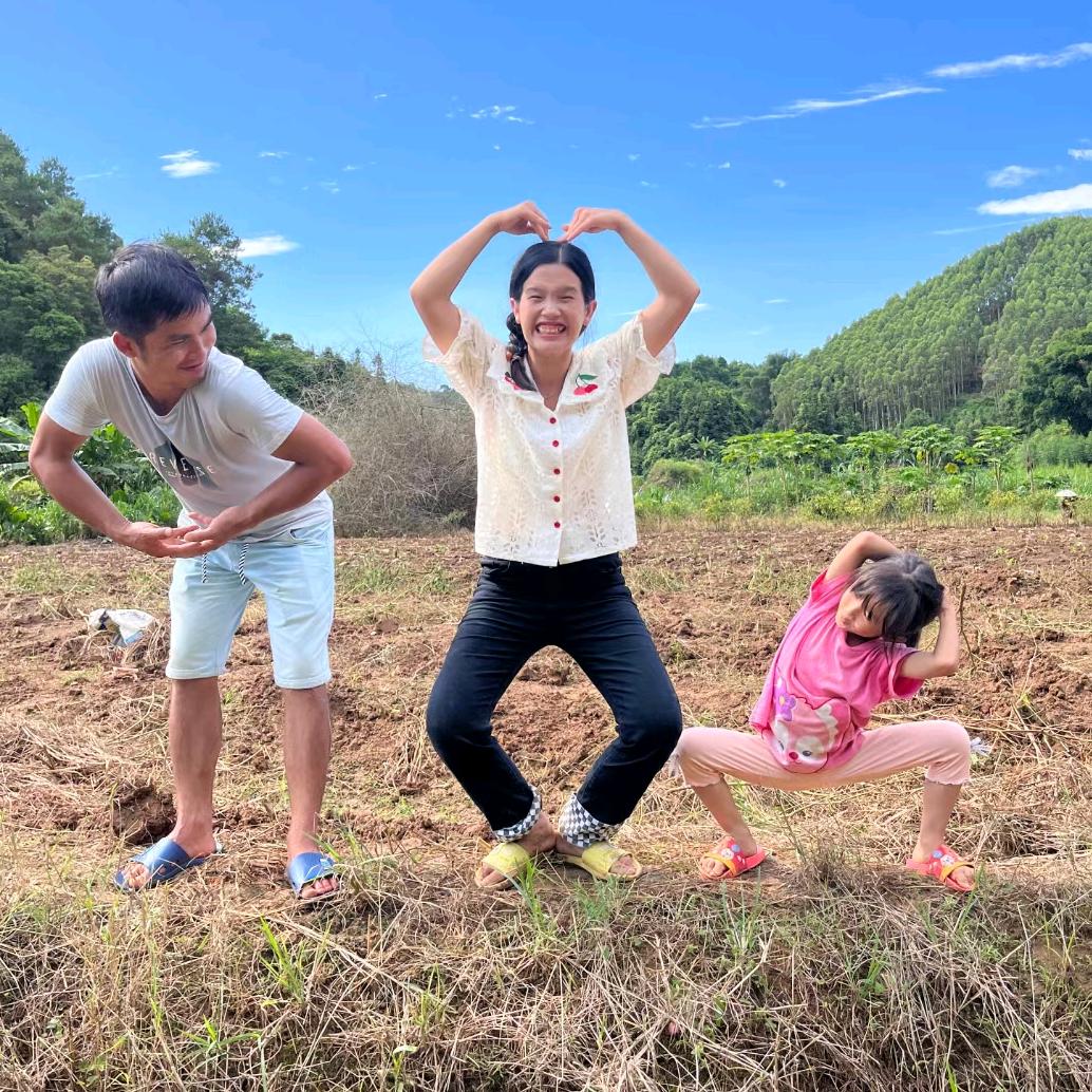 李妹温馨小家庭