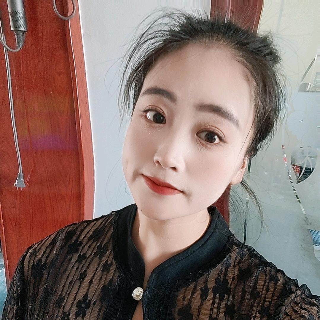 燕丽在努力