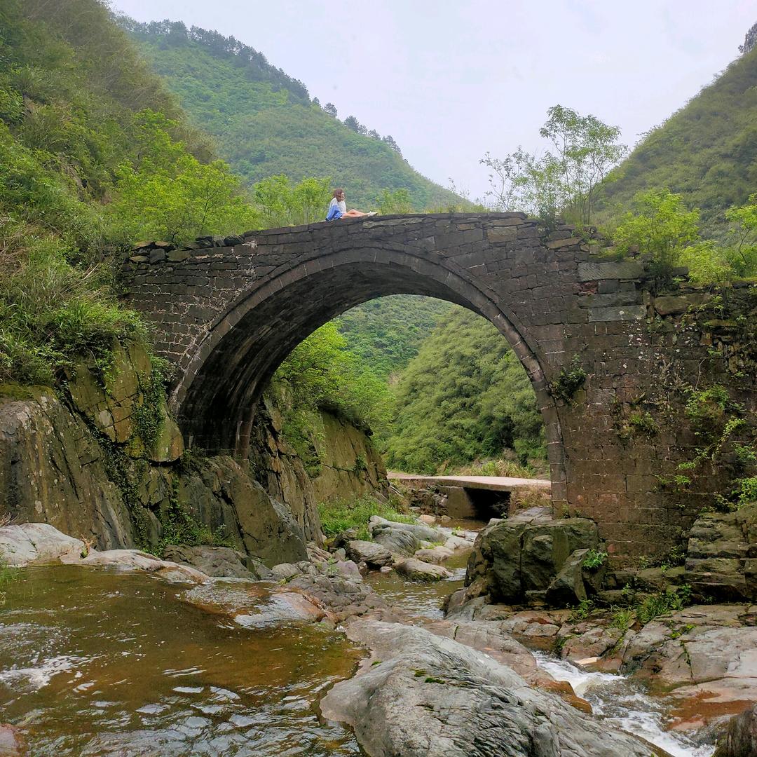 小姐姐卖手机📱