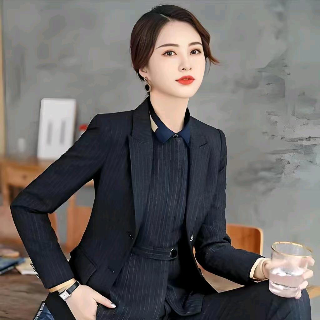 英子