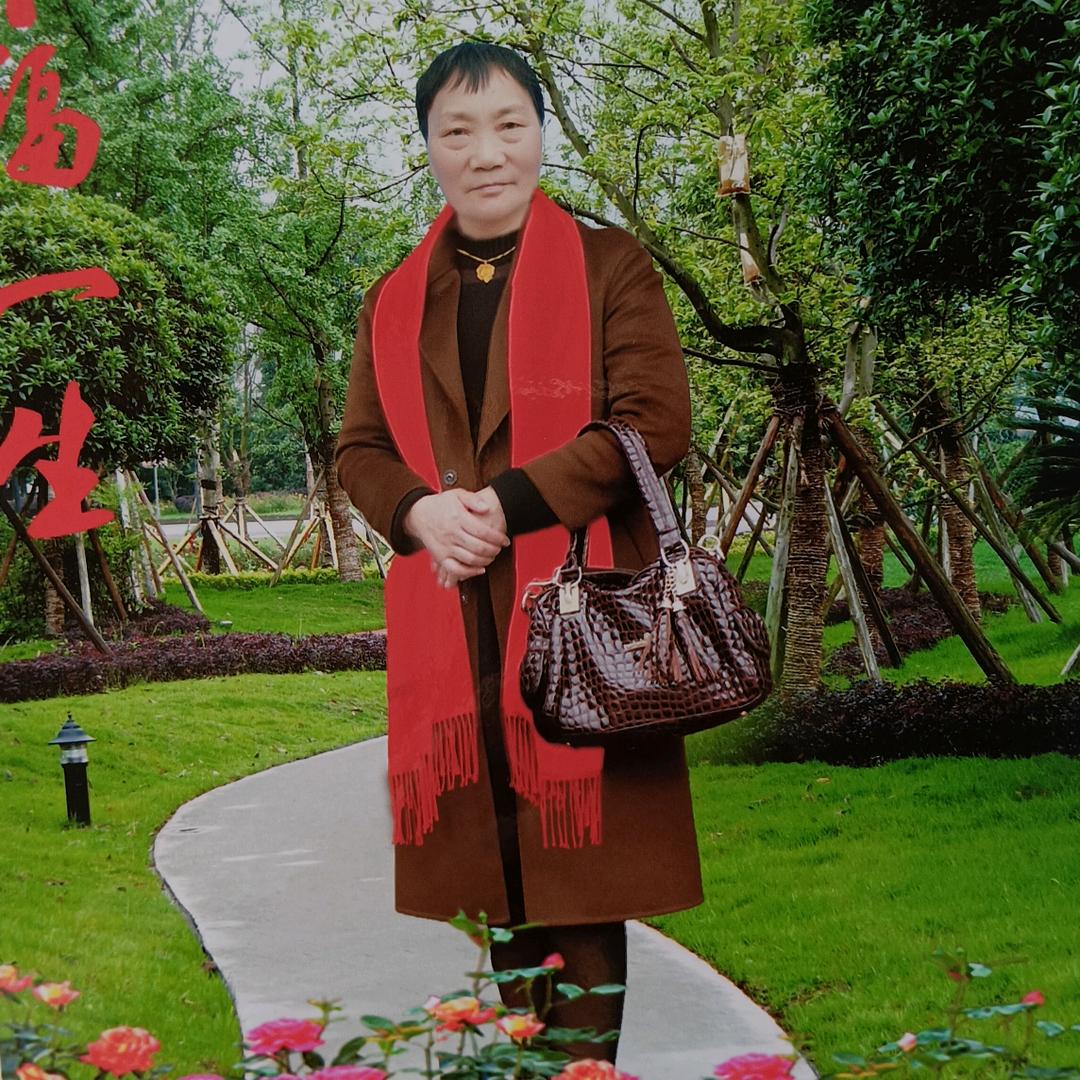 嘟嘟奶奶