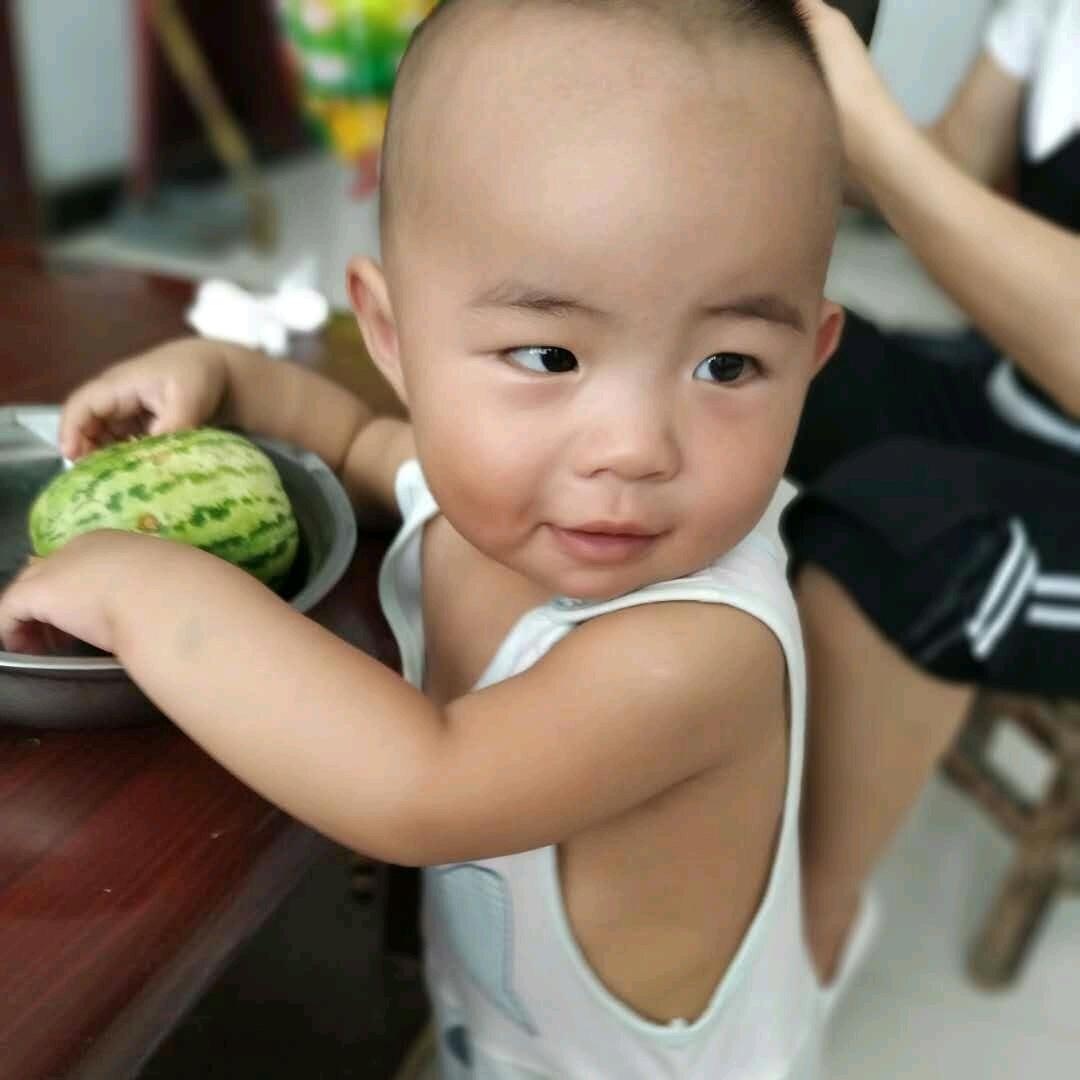 嗯呐，拒绝连赞