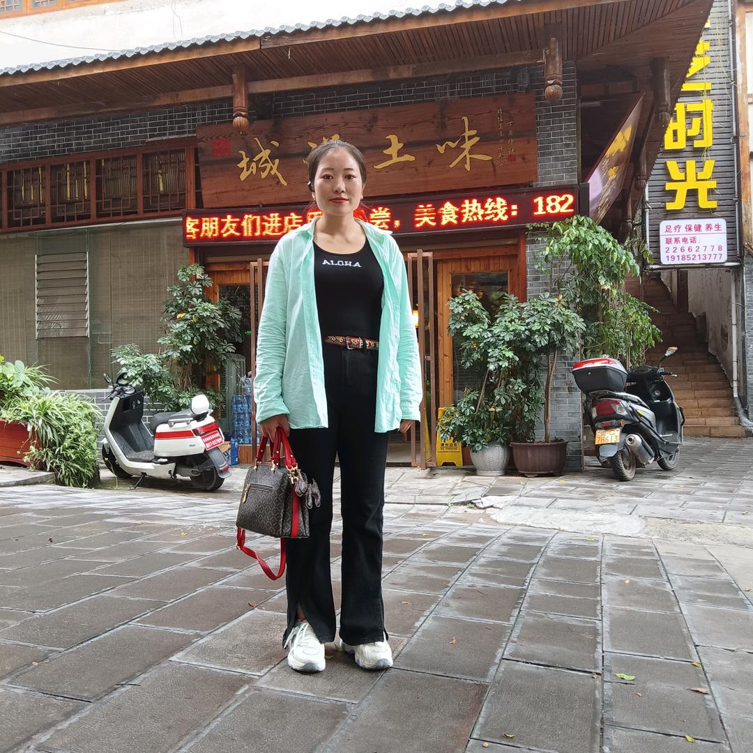 小英姐姐