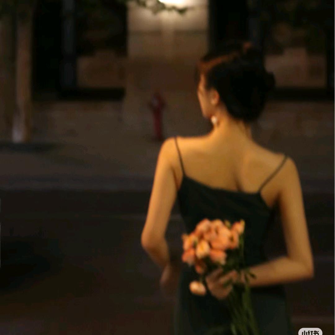 给月亮的三行诗