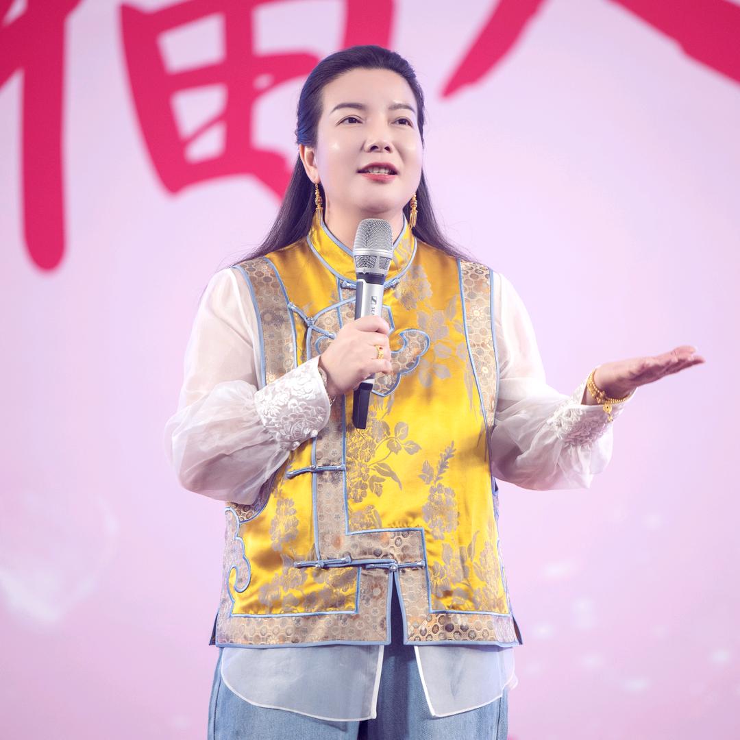 垲雯文化传媒工作室