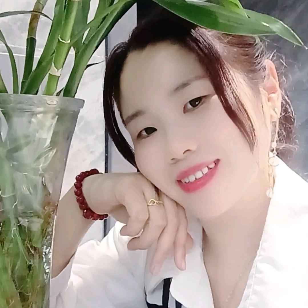一ദ്ദി˶•̀֊•́)✧切随缘