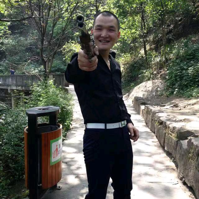 再见只是陌生人