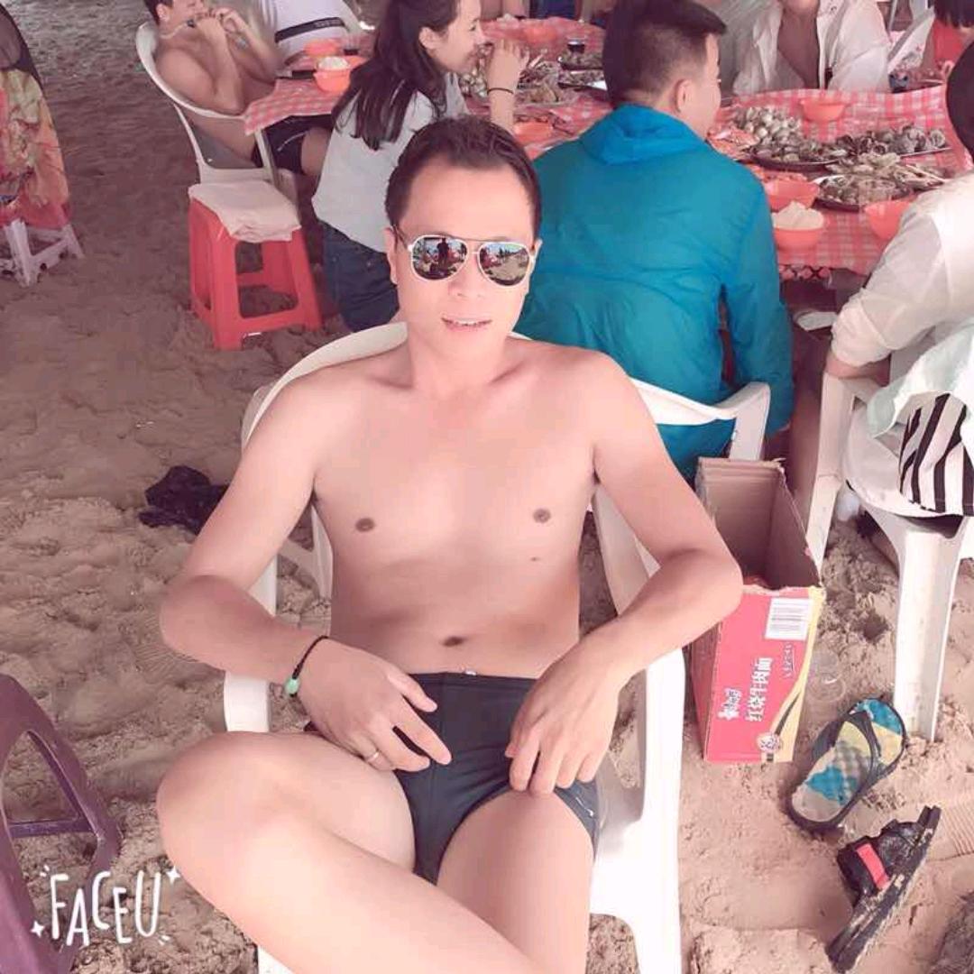 小哥