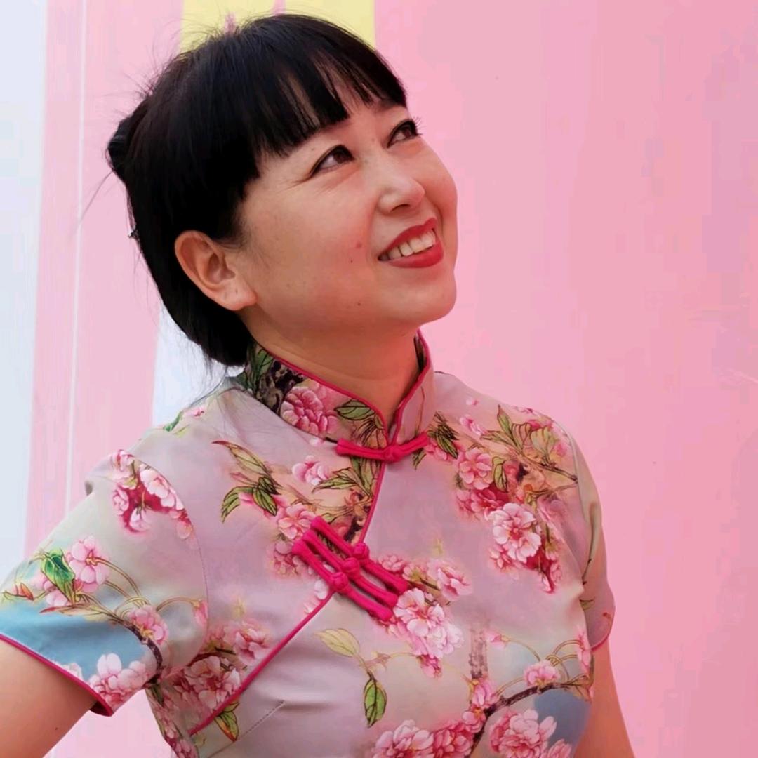 曹妹（橱窗带旗袍）