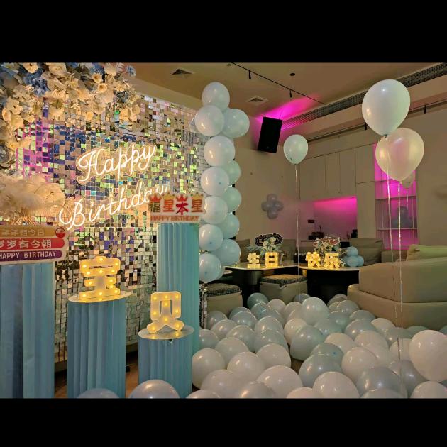 星歌会 KTV 梅梅营销经理