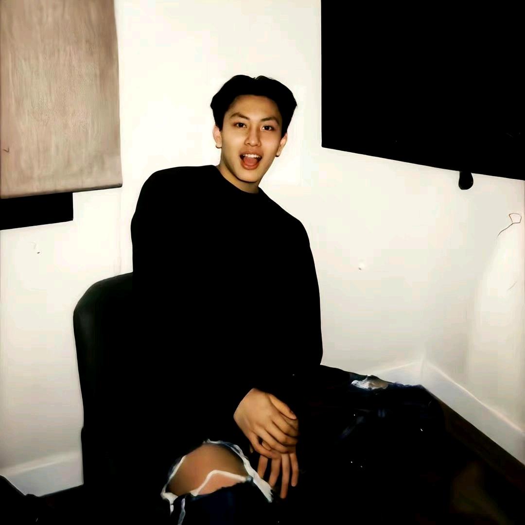 YueyBro
