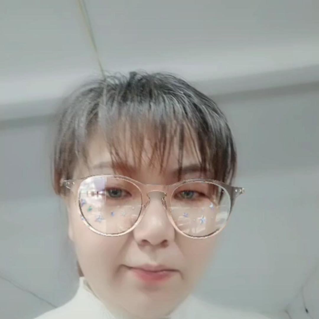 宏衣制衣厂秋红