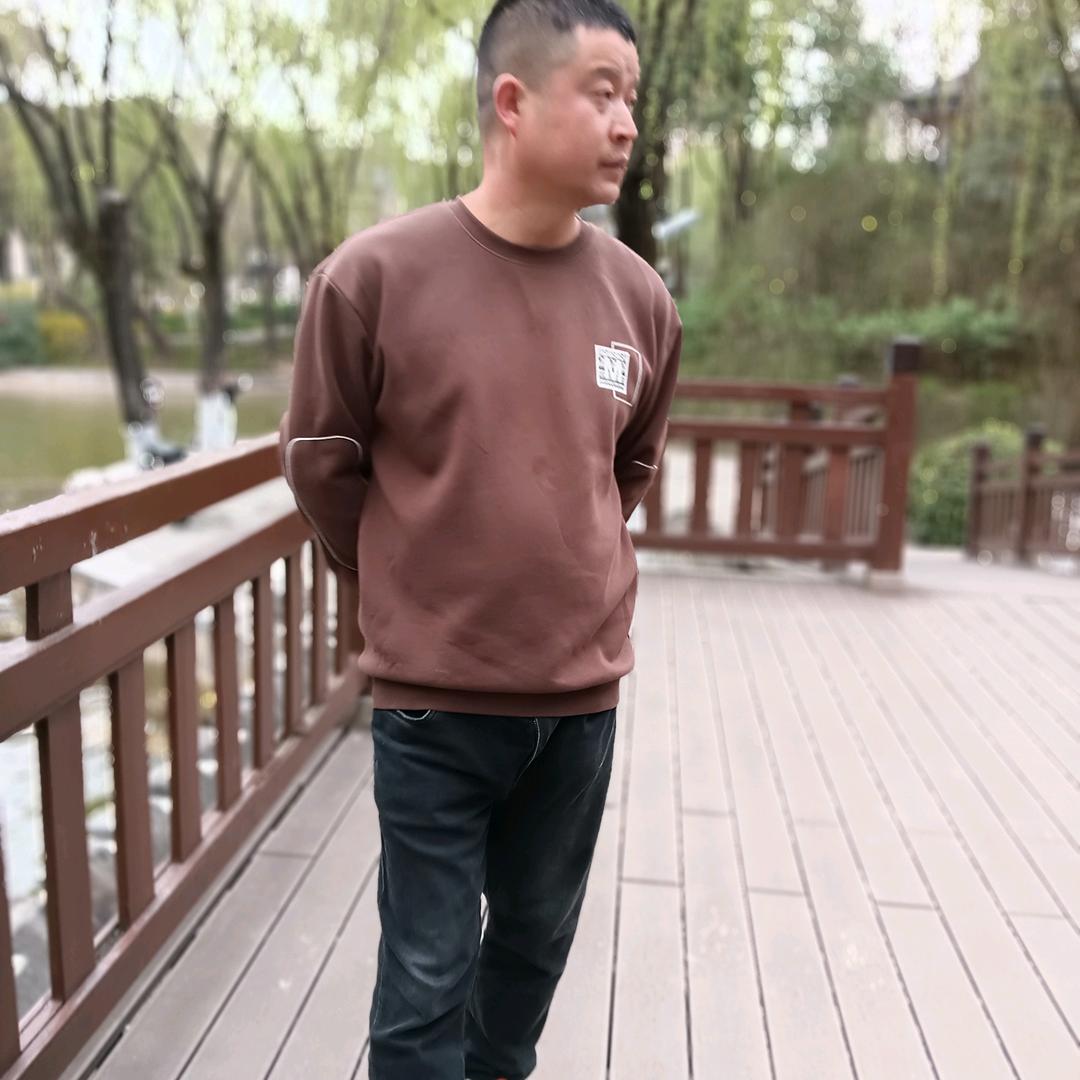 龙行天下鞋业批发