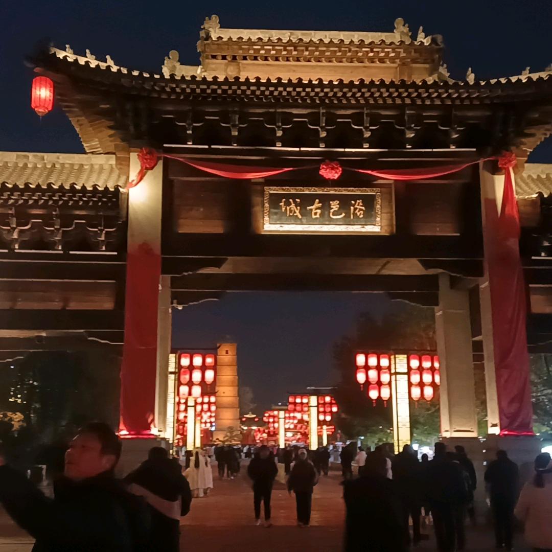 ⁼̴̤̆ ㉨⁼̴̤̆  )