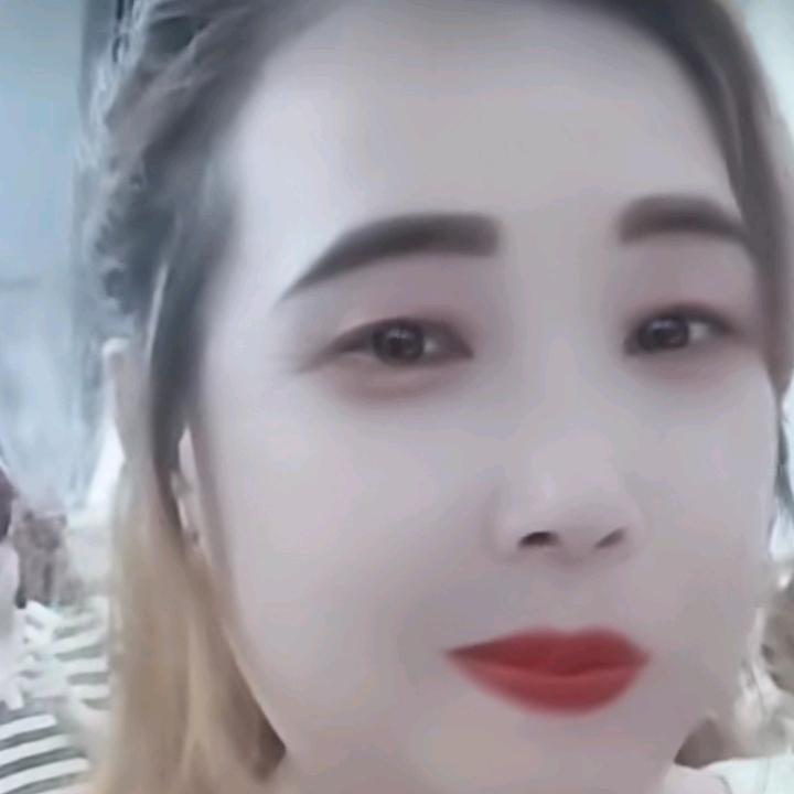 @唱歌、跳舞、才艺主播（美美）