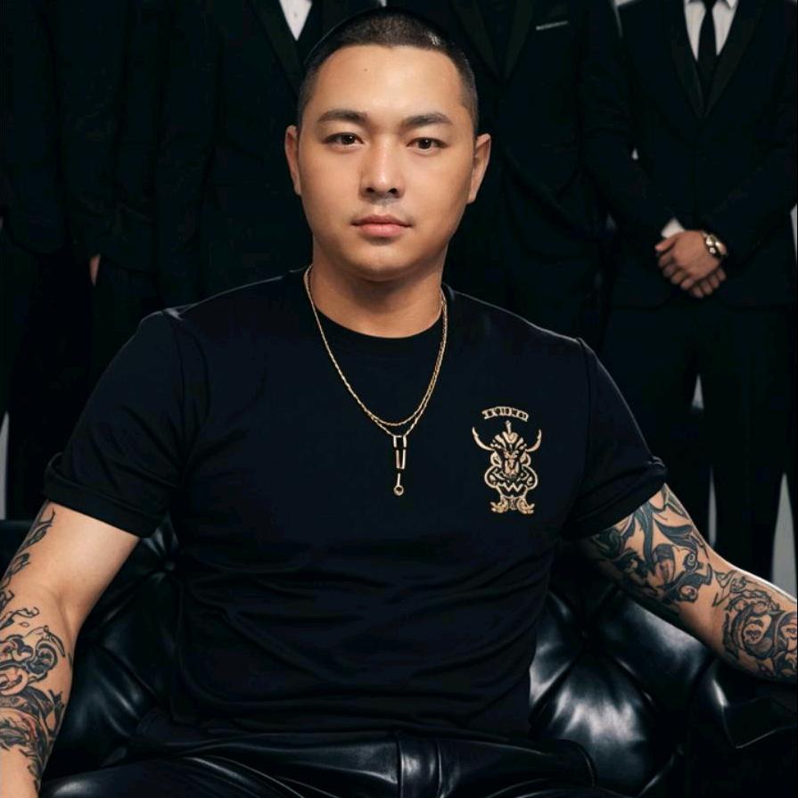 《飞蛾村的陈公子》