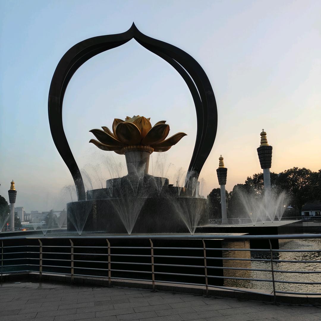 玉见你，一见倾心