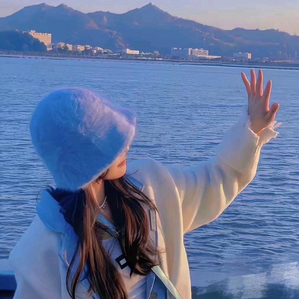 燕子是枚小吃货