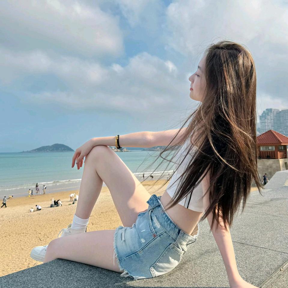 晚睡小猫