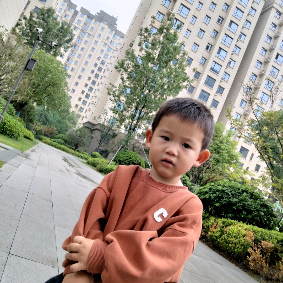 余二姐，若不是心宽似海，哪来的风平浪静，