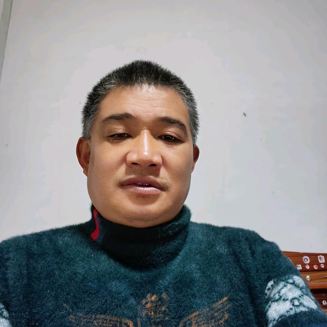 王明