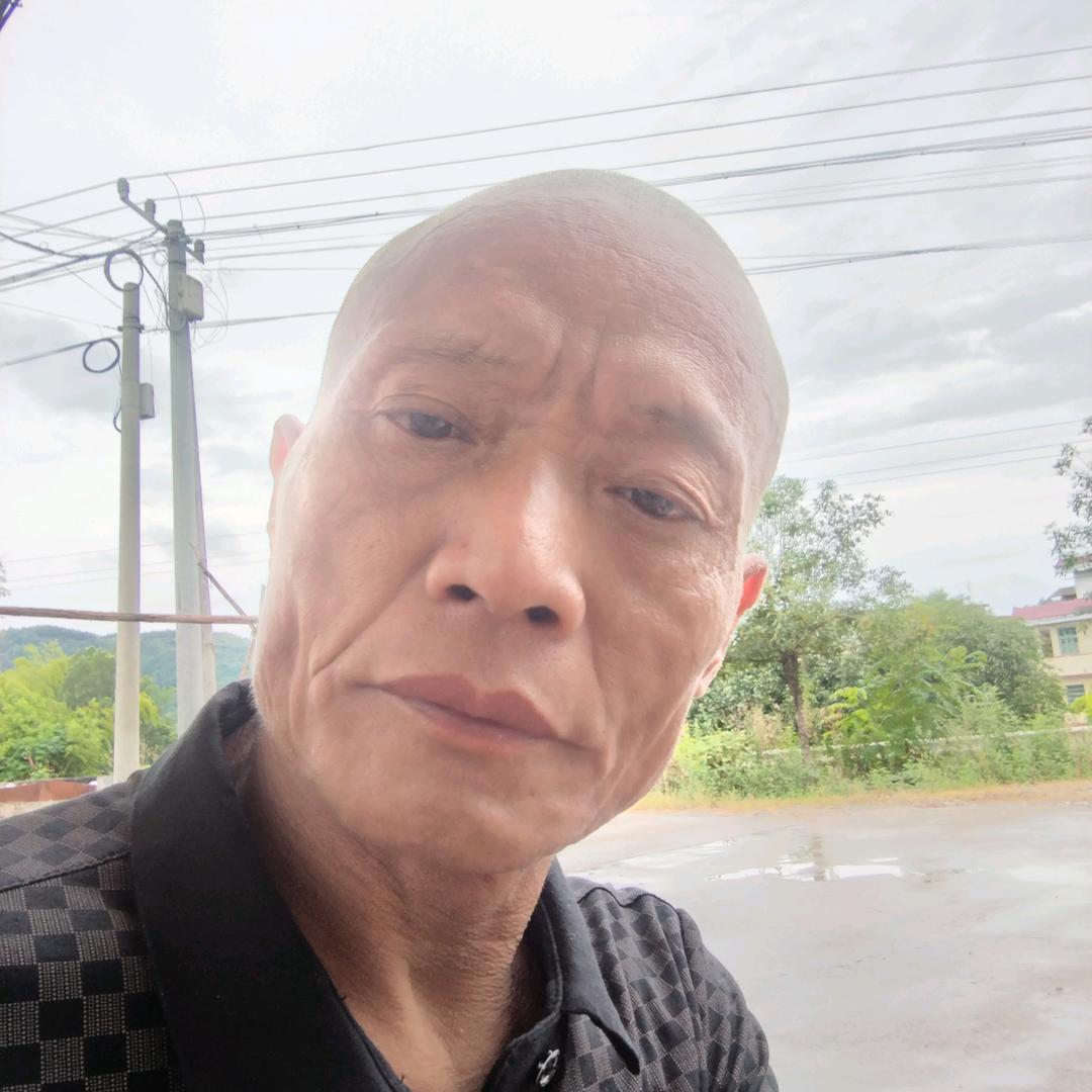 彭小成