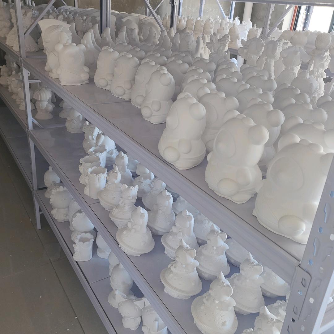 保定涞水(小马哥）——石膏娃娃彩绘批发