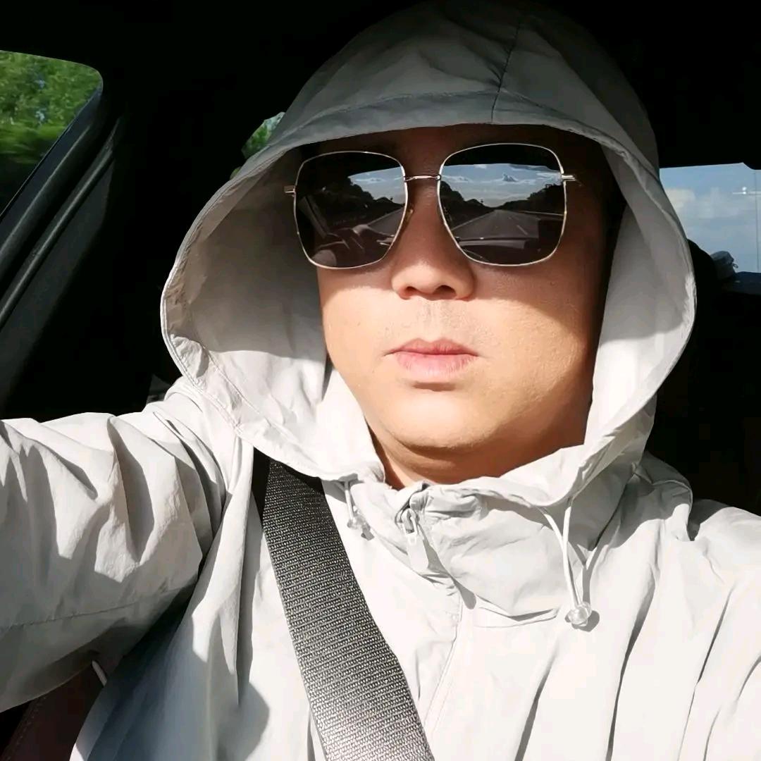 中年男人