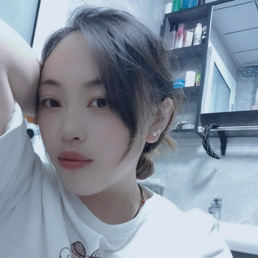 白，大跳