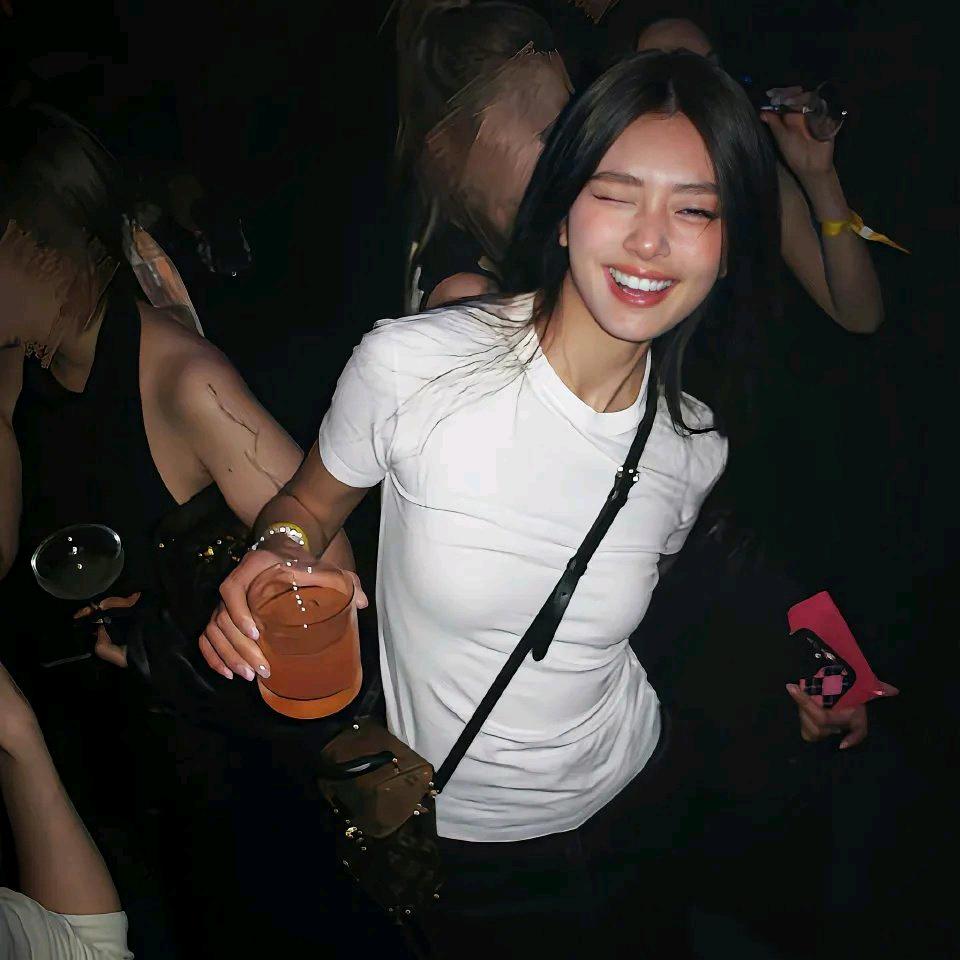 故事开始