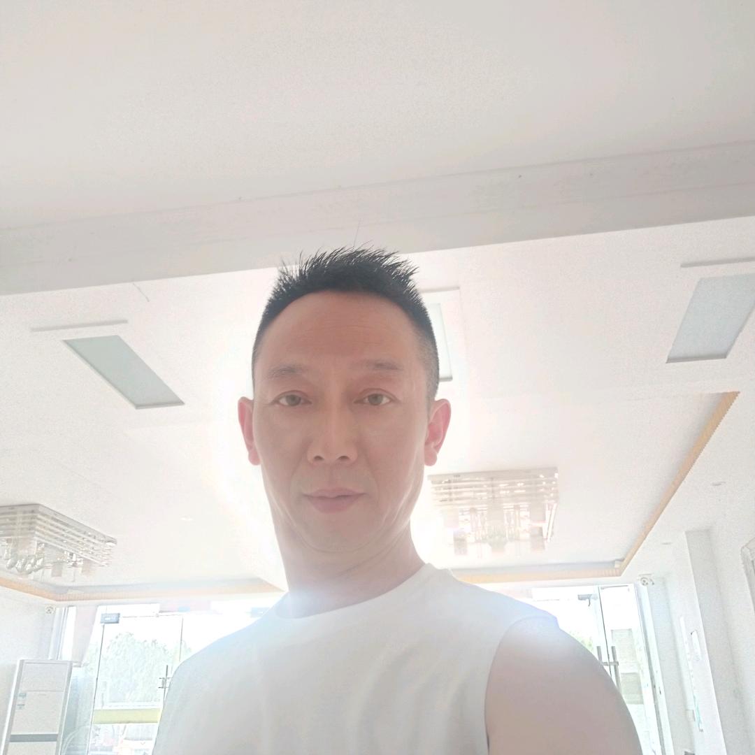 新街服装临工群
