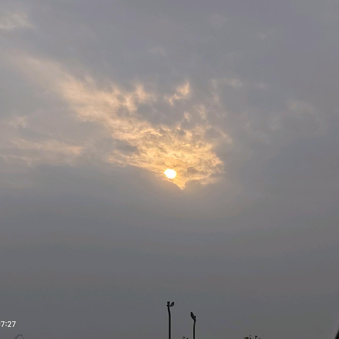 晴空                 .