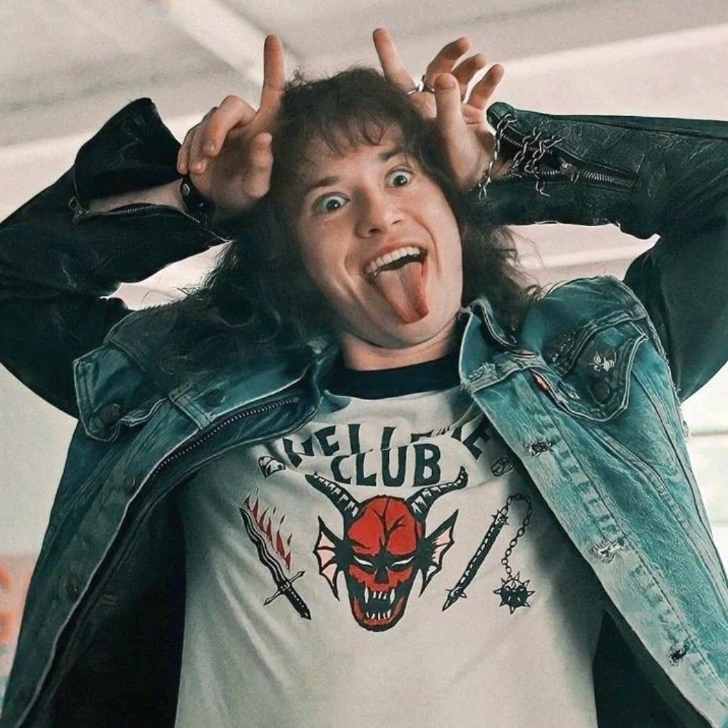 12少的蓝色洞洞鞋