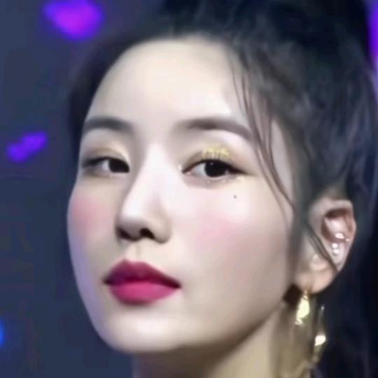 咫尺天涯