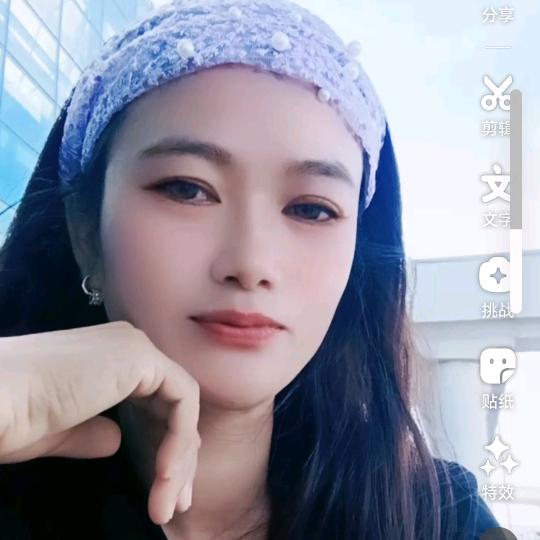 烟花再美，总是灰，