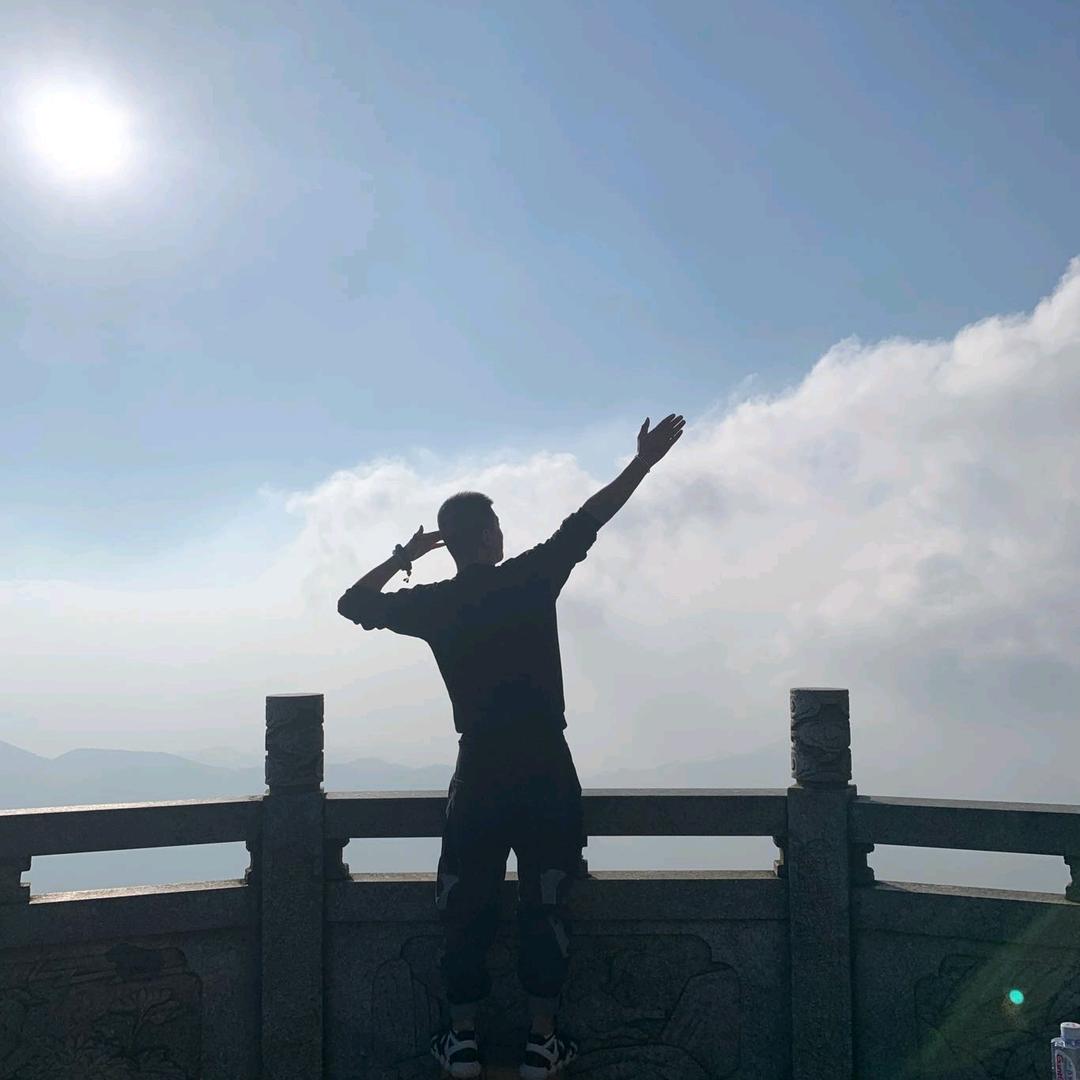 墩霸霸